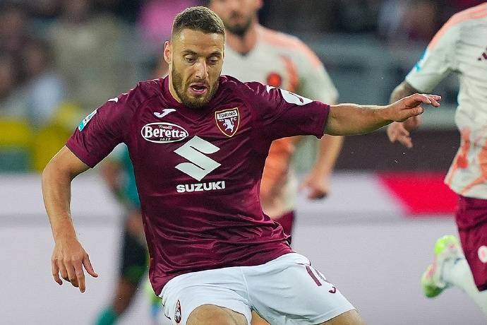 都灵惊险获胜，逼近欧冠席位的简单介绍